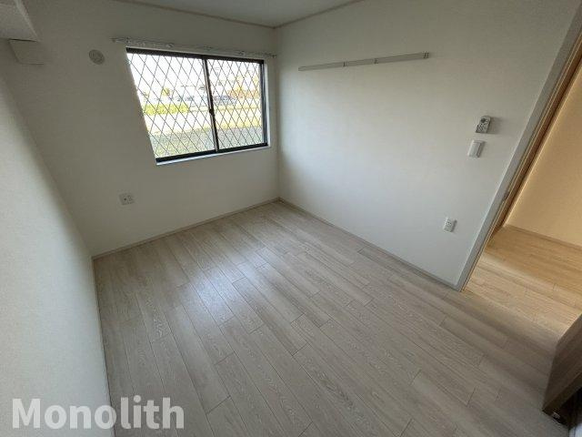 アベンシスの洋室