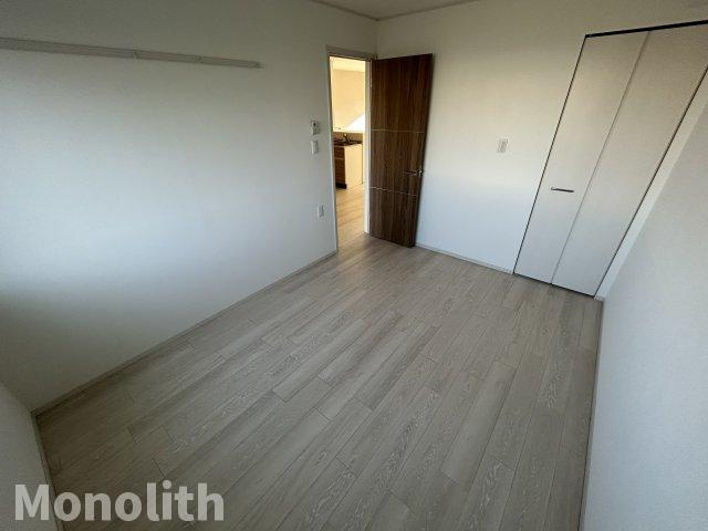 アベンシスの洋室