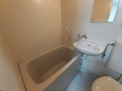 【浴室】 | グリーンハイツカワムラⅢ | お風呂です