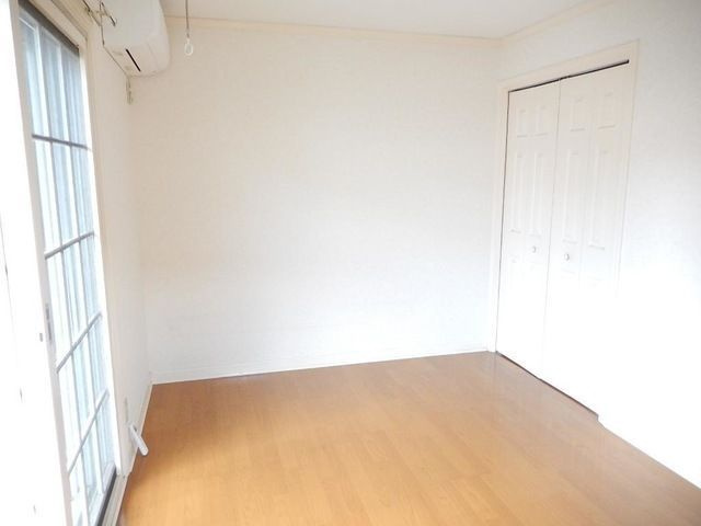 ＭＩＬＬＥＴ　ＦＩＥＬＤの居間・リビング