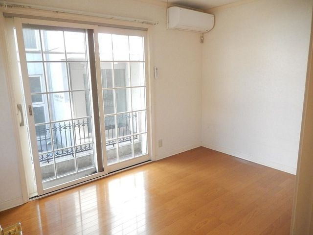 ＭＩＬＬＥＴ　ＦＩＥＬＤの居間・リビング