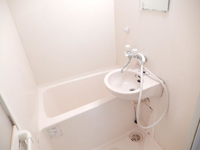 ＭＩＬＬＥＴ　ＦＩＥＬＤの浴室