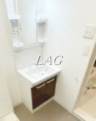 【洗面所】 | シーダーセキヤ | 洗面台です。