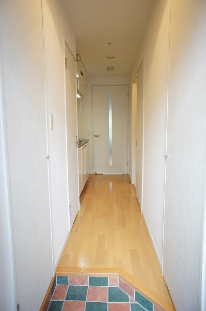 エンクレスト福岡の玄関|収納もある玄関です