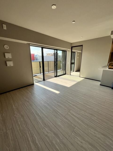 レ・ジェイド熊本日赤通りの居間・リビング