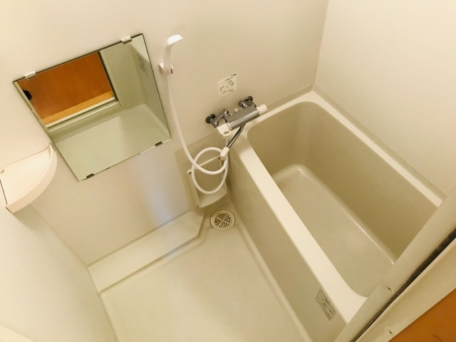 上益城郡御船町大字陣のアパートの浴室