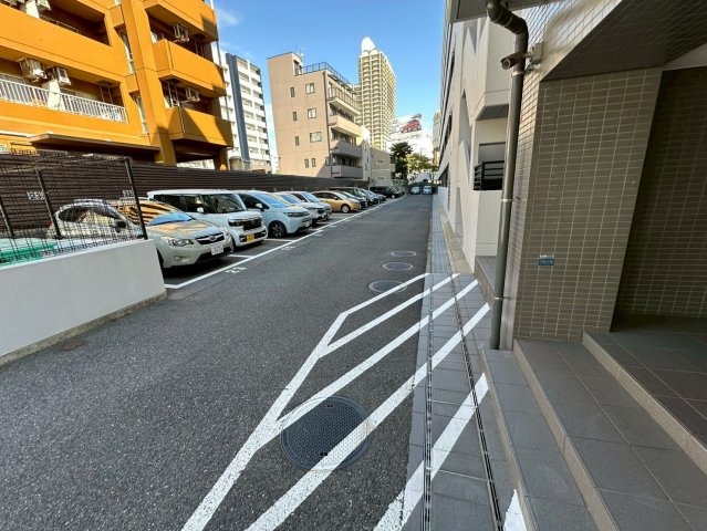 ラヴェール住吉の駐車場