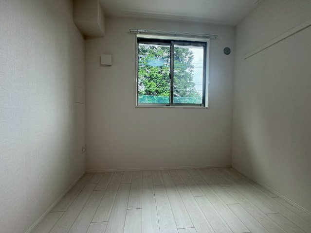 調布市富士見町４丁目のアパートの寝室