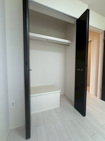 調布市富士見町４丁目のアパートの収納