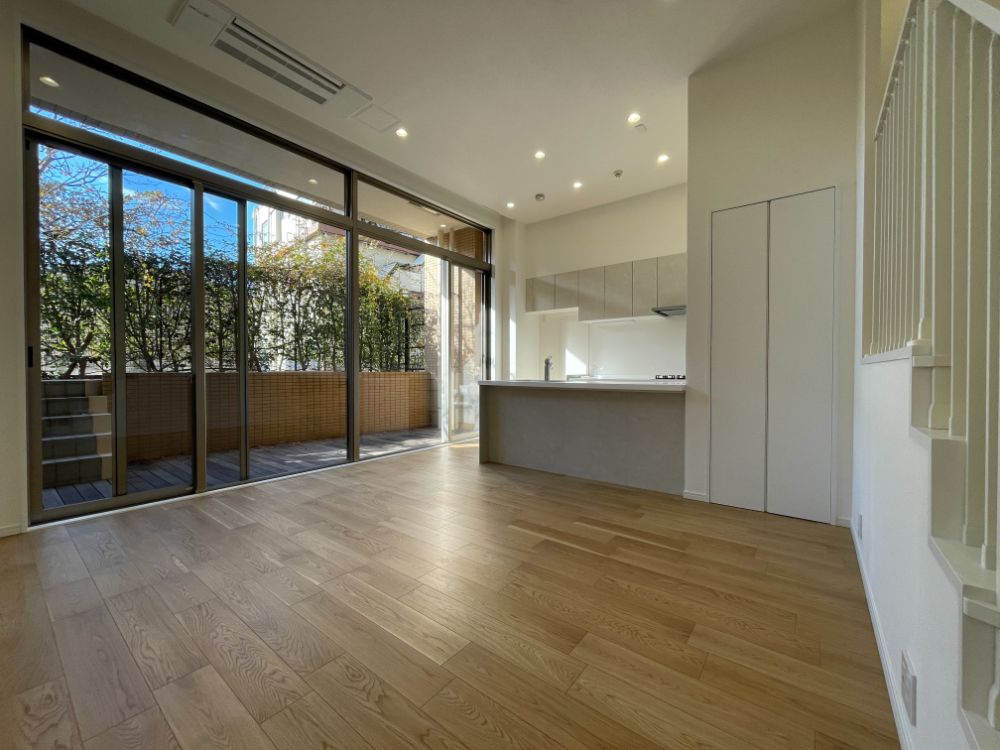 ディアクオーレ中野文園の居間・リビング