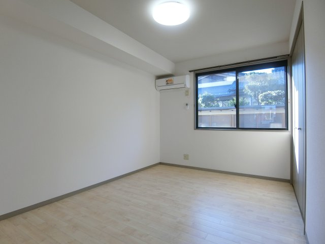 ブランシェ本生の洋室|イメージ102号室の写真