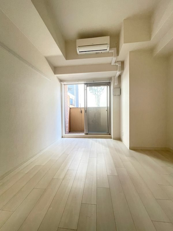 プレサンス三宮エレガンシアの居間・リビング