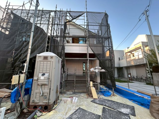 杉並区成田西1丁目　新築戸建　残2棟の前面道路含む現地写真|2025.10.17撮影

現地ご見学希望・資料請求などお気軽にお問い合わせ下さい！
03-5990-5201