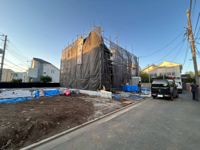 杉並区成田西1丁目　新築戸建　残2棟の前面道路含む現地写真|2025.10.17撮影

現地ご見学希望・資料請求などお気軽にお問い合わせ下さい！
03-5990-5201