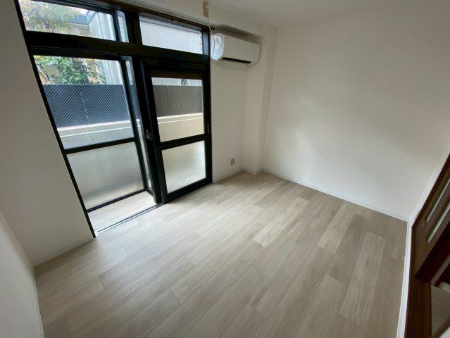 エステムコート東灘の居間・リビング