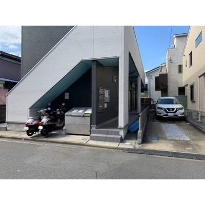 【エントランス】 | シャテーニュ