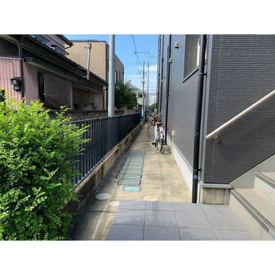 【エントランス】 | シャテーニュ