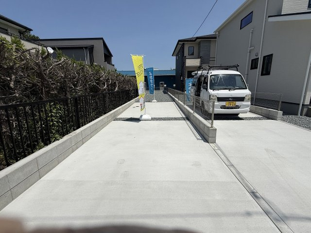 今津　新築戸建　３棟の駐車場