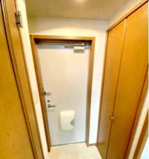 【玄関】 | ルナ・コート上野芝 | ※イメージ　同物件別号室の写真