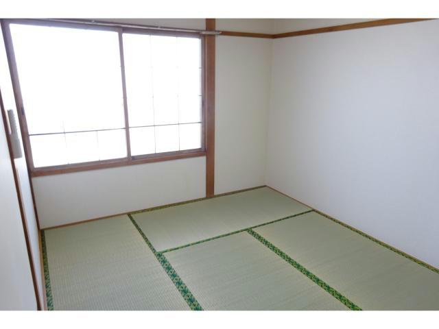ハイツふくろうの和室