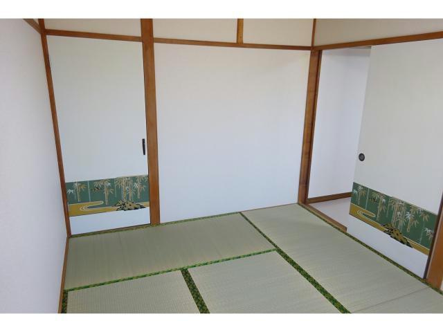 ハイツふくろうの和室
