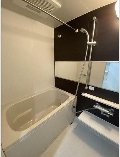 ノーブル関目の浴室