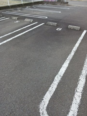 ルミナス藍住Ａの駐車場|駐車場完備です