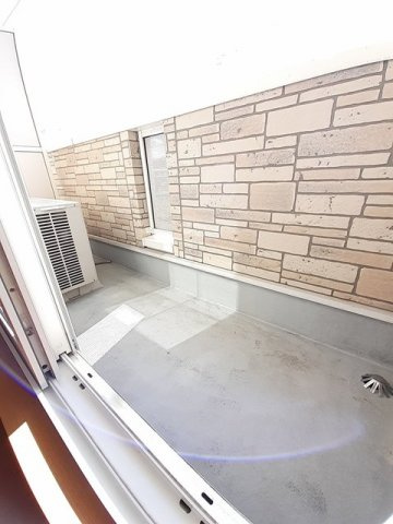 ブルートレイン篠原　Ｂのバルコニー|暖かな日差しのふりそそぐバルコニー