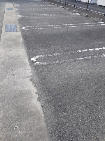 ブルートレイン篠原　Ｂの駐車場|駐車場があります