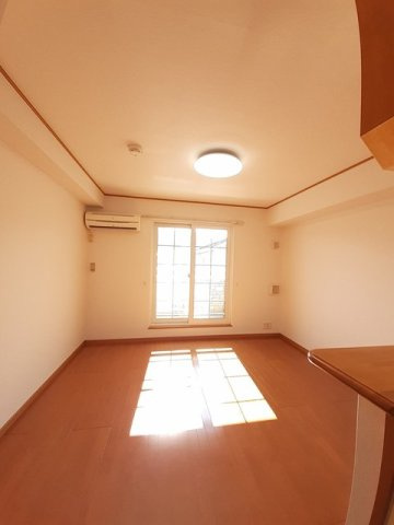 ブルートレイン篠原　Ｂの居間・リビング|ゆったり過ごせる居間です