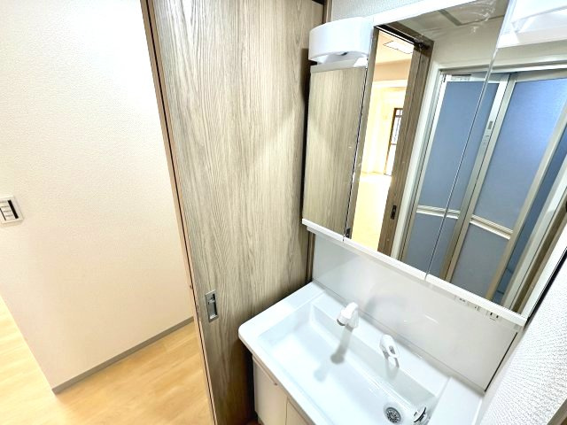 ラ・ベルセゾンの独立洗面台