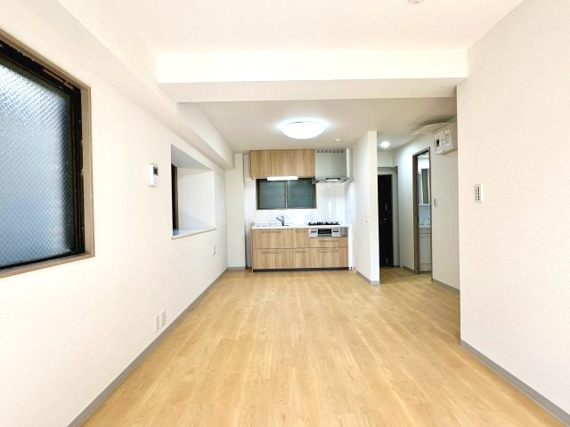 ラ・ベルセゾンの居間・リビング