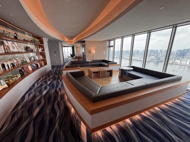 【共用施設SUN T棟 SKY LOUNGEURBAN】
バーを設けた48階のラウンジ