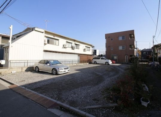 アンプルールフェールYAHAGIの駐車場