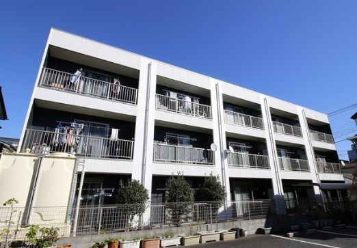 アンプルールフェールYAHAGIの外観