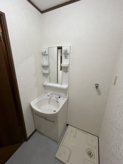 アンプルールフェールYAHAGIの独立洗面台