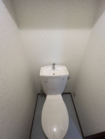 アンプルールフェールYAHAGIのトイレ