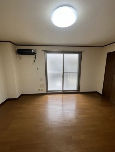 アンプルールフェールYAHAGIの洋室