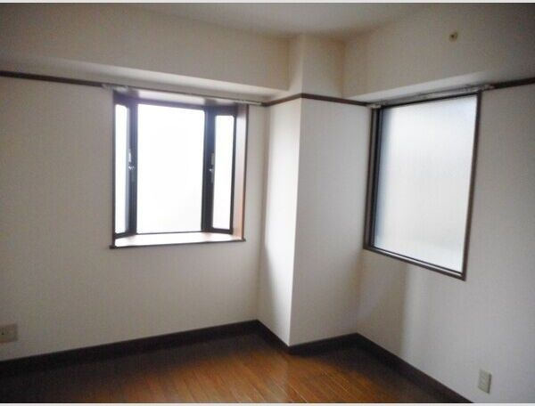 インディペンデンスハイツの洋室