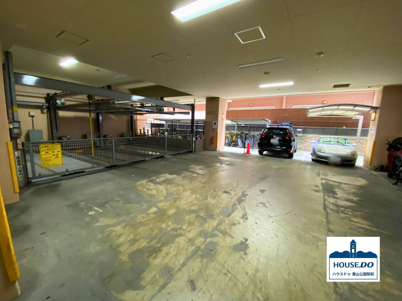 【駅近】3方角住戸！ペット可♪プレサンス栄メディパークの駐車場|駐車場の様子