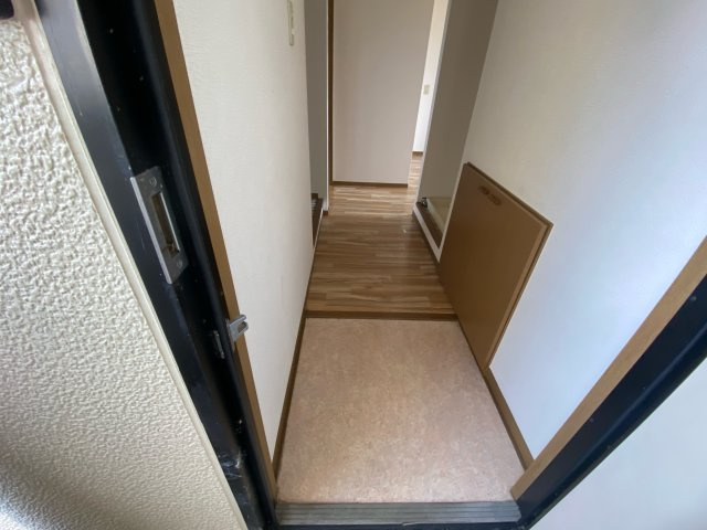 メゾンAの玄関