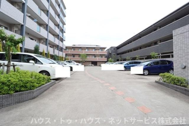 アンクレージュの駐車場