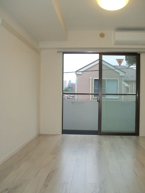 ライツ大森の洋室