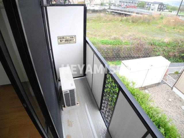 サンヒルズ壱番館のバルコニー|※室内画像は別号室のもの