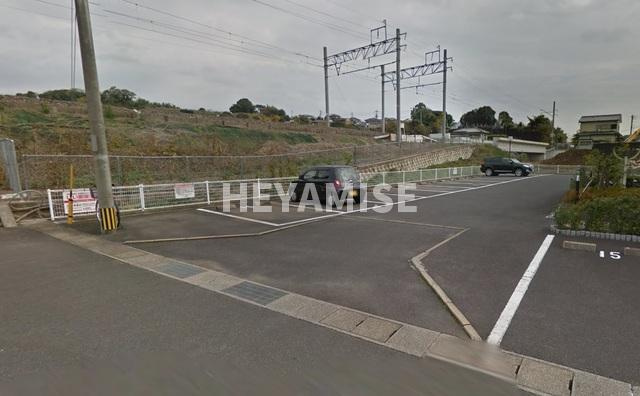 サンヒルズ壱番館の駐車場