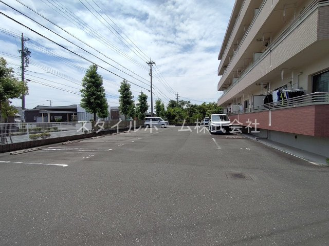 ボヌールの駐車場