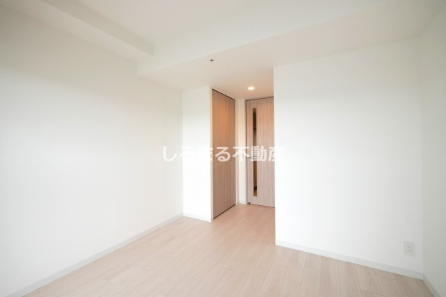 ワールドアイ大阪城EASTアドバンスの居間・リビング