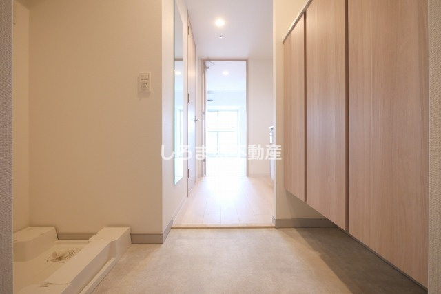 ワールドアイ大阪城EASTアドバンスの玄関