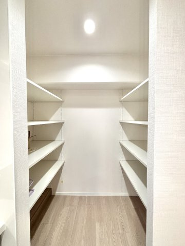 メゾン千里丘K棟の収納