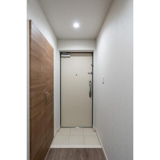 アルファコート町屋の玄関